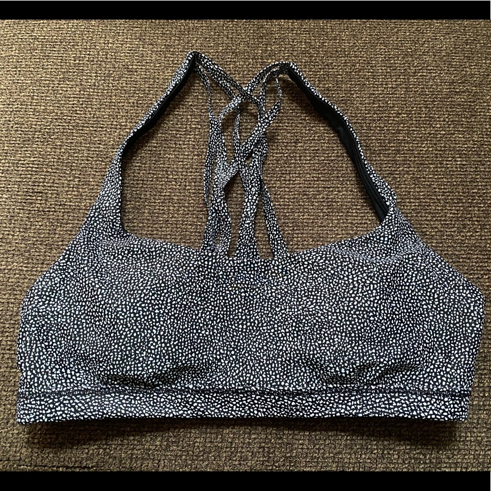 Women’s Lululemon Size 6 Sports Bra